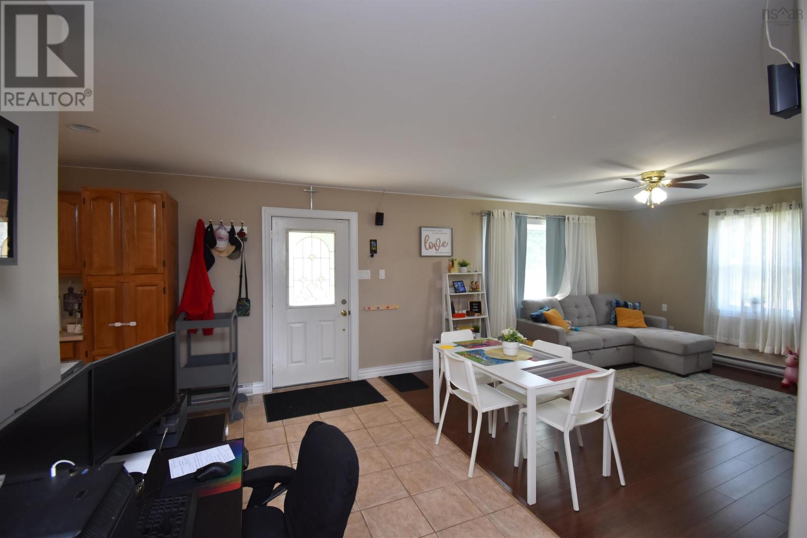 Property at 25 COOK Street image 3