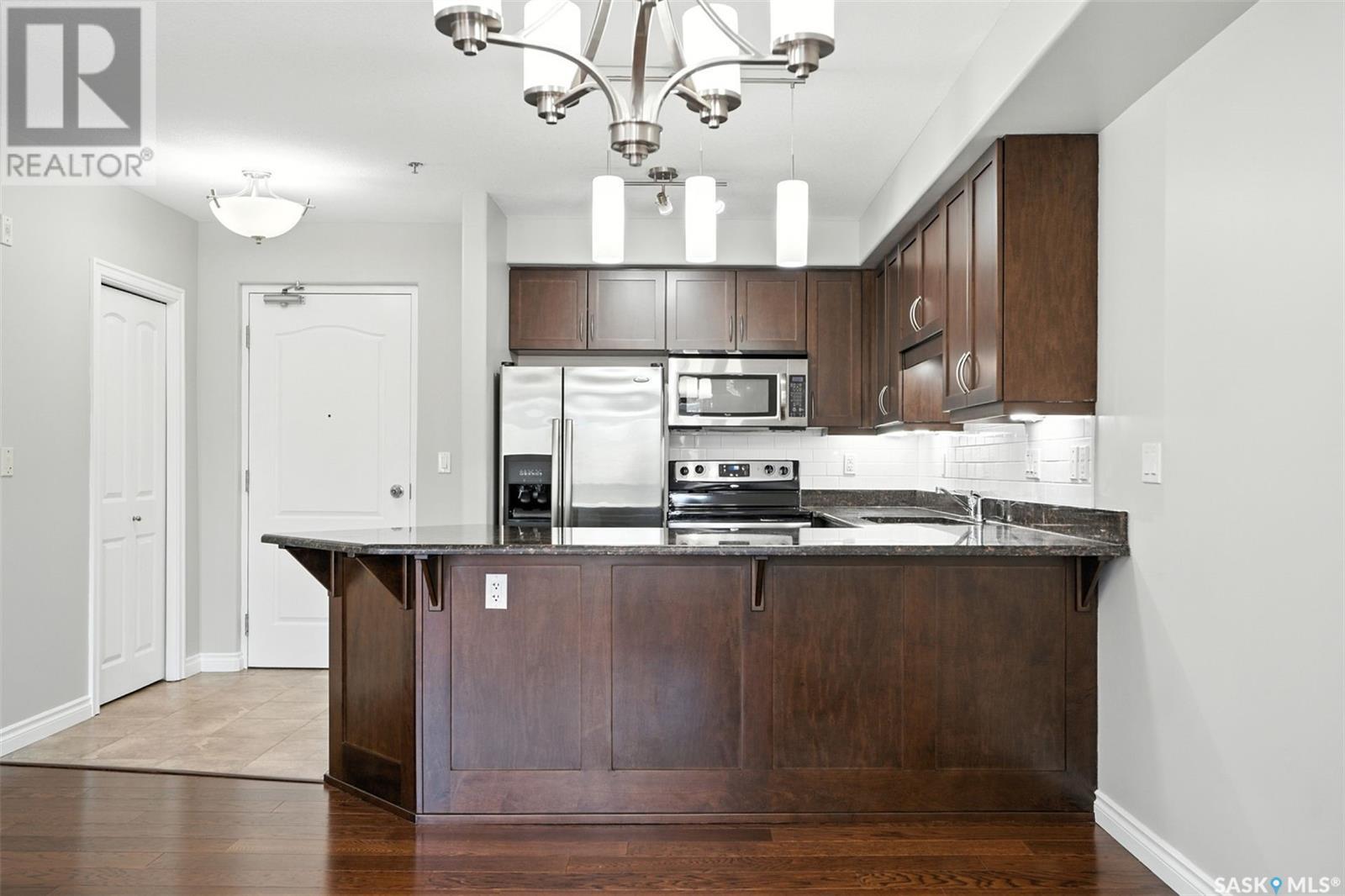 Property at 105 227 PINEHOUSE DRIVE image 4