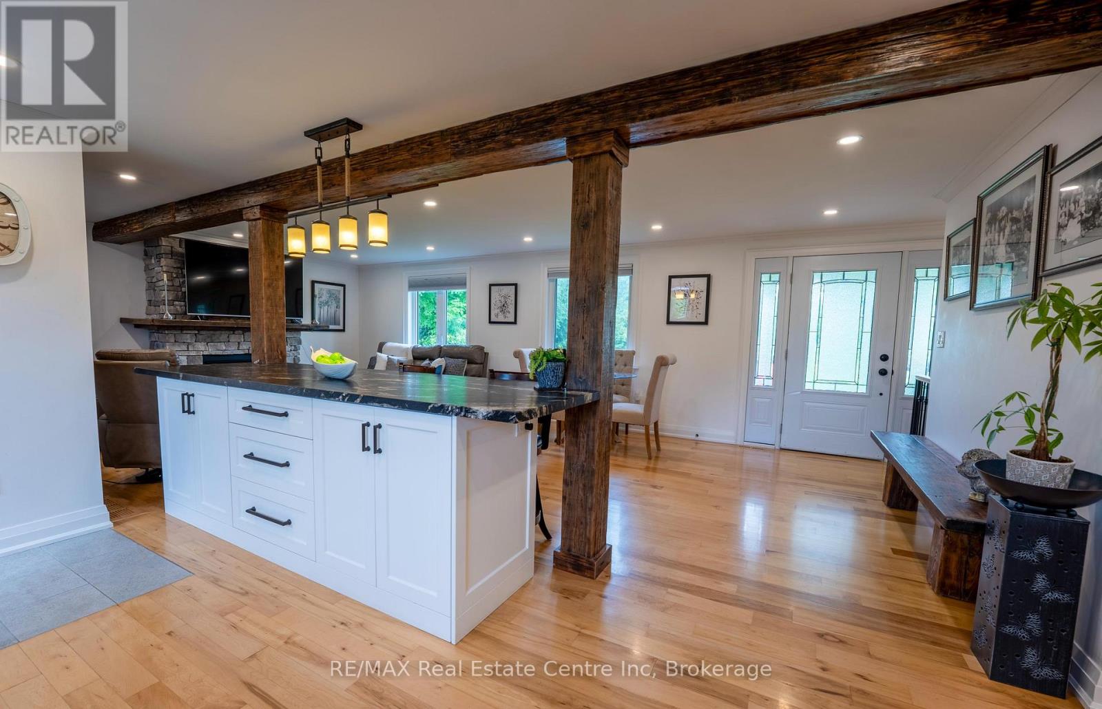 3988 Hwy 6 Highway, Puslinch, Ontario N0B 2J0 - Photo 12 - X12235464