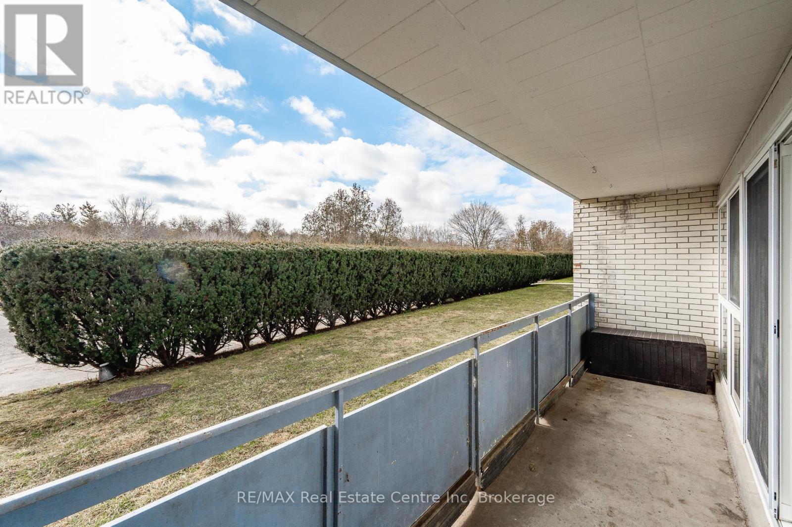 102 - 105 Conroy Crescent, Guelph, Ontario  N1G 2V5 - Photo 9 - X12298243