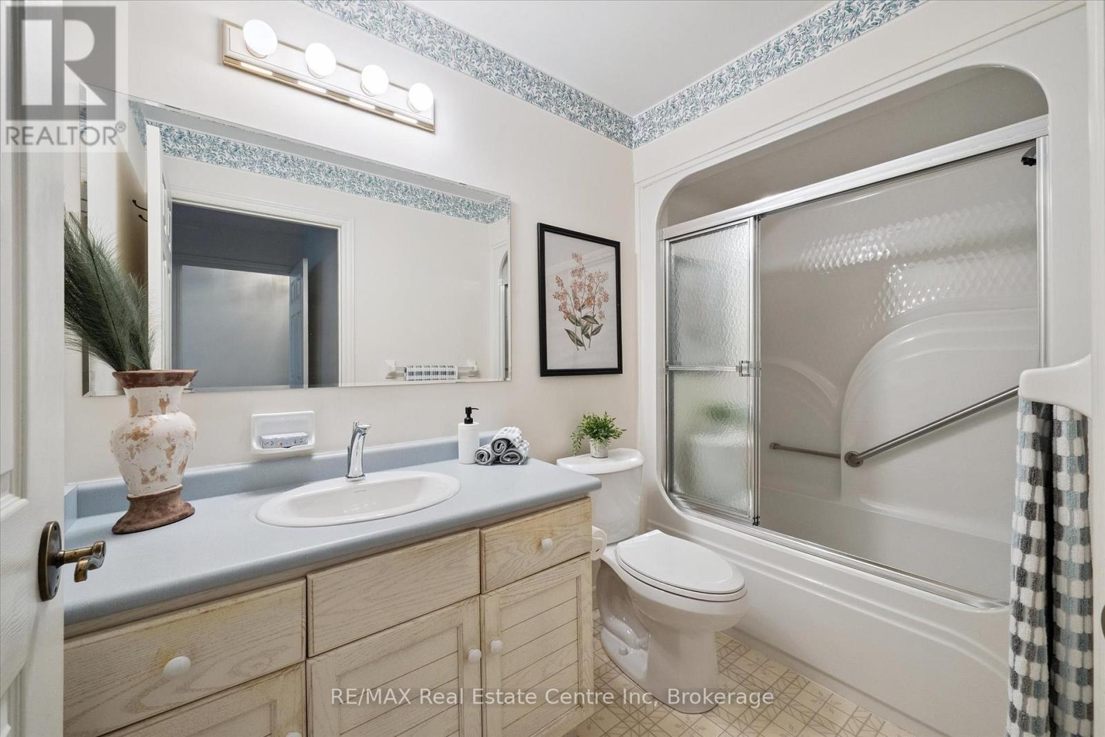 3 Gardenview Court, Guelph, Ontario  N1G 4X7 - Photo 13 - X12300972