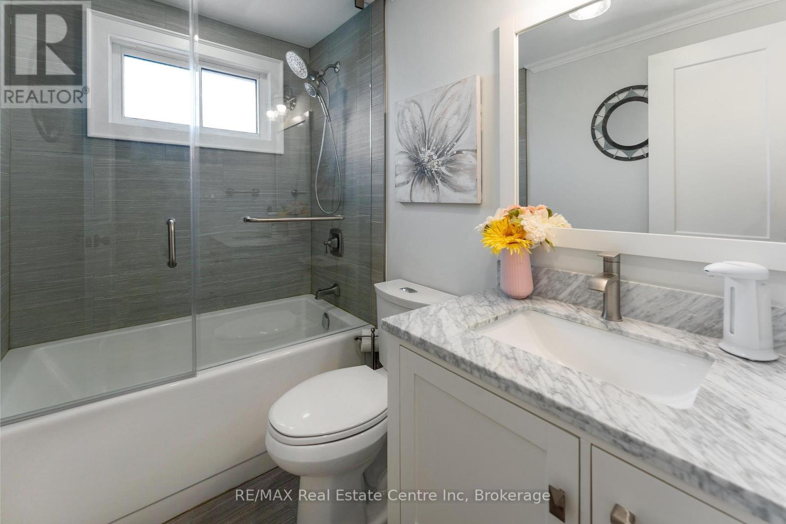 3988 Hwy 6 Highway, Puslinch, Ontario N0B 2J0 - Photo 23 - X12233355