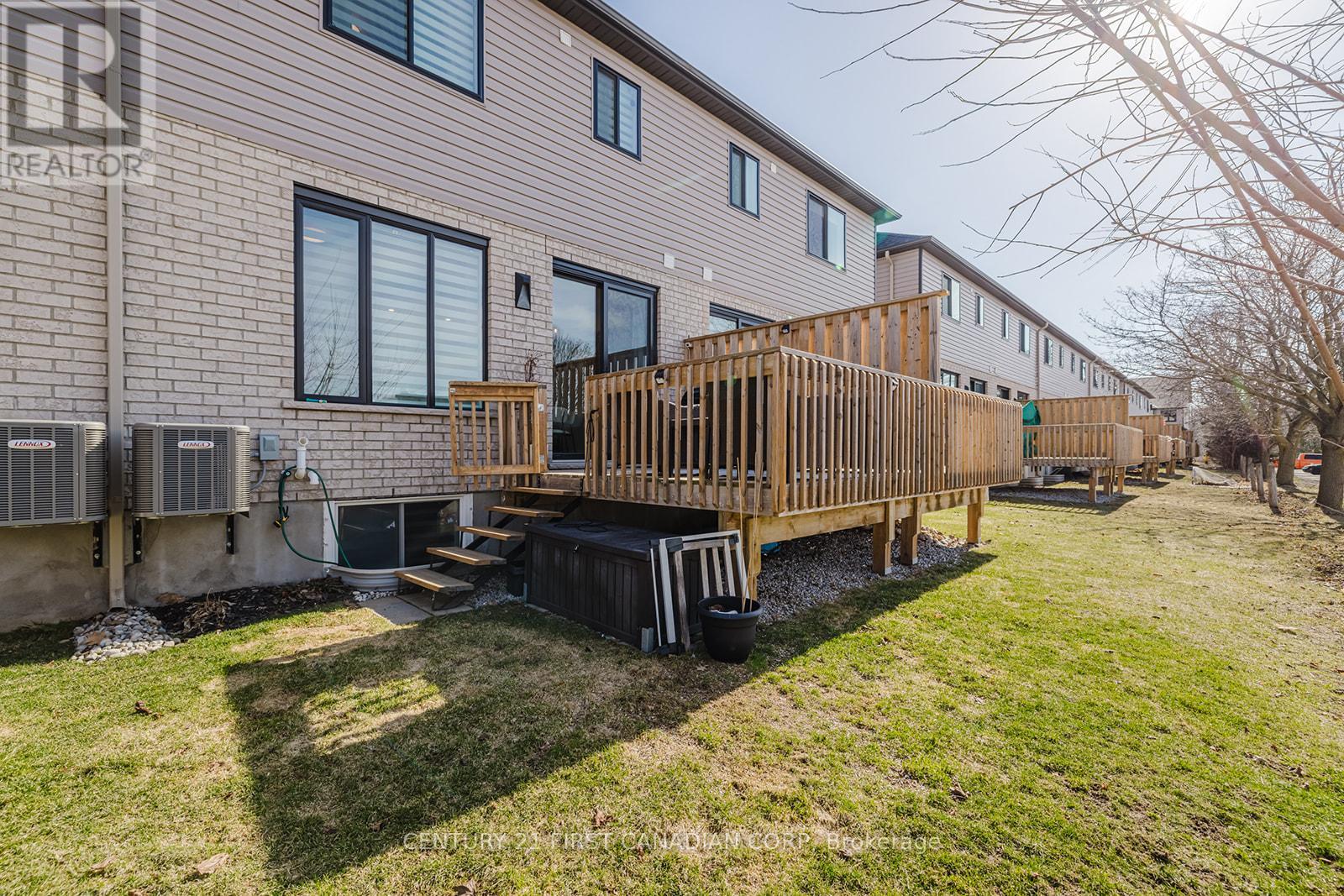 9 - 601 Lions Park Drive, Strathroy-Caradoc, Ontario  N0L 1W0 - Photo 33 - X12313176