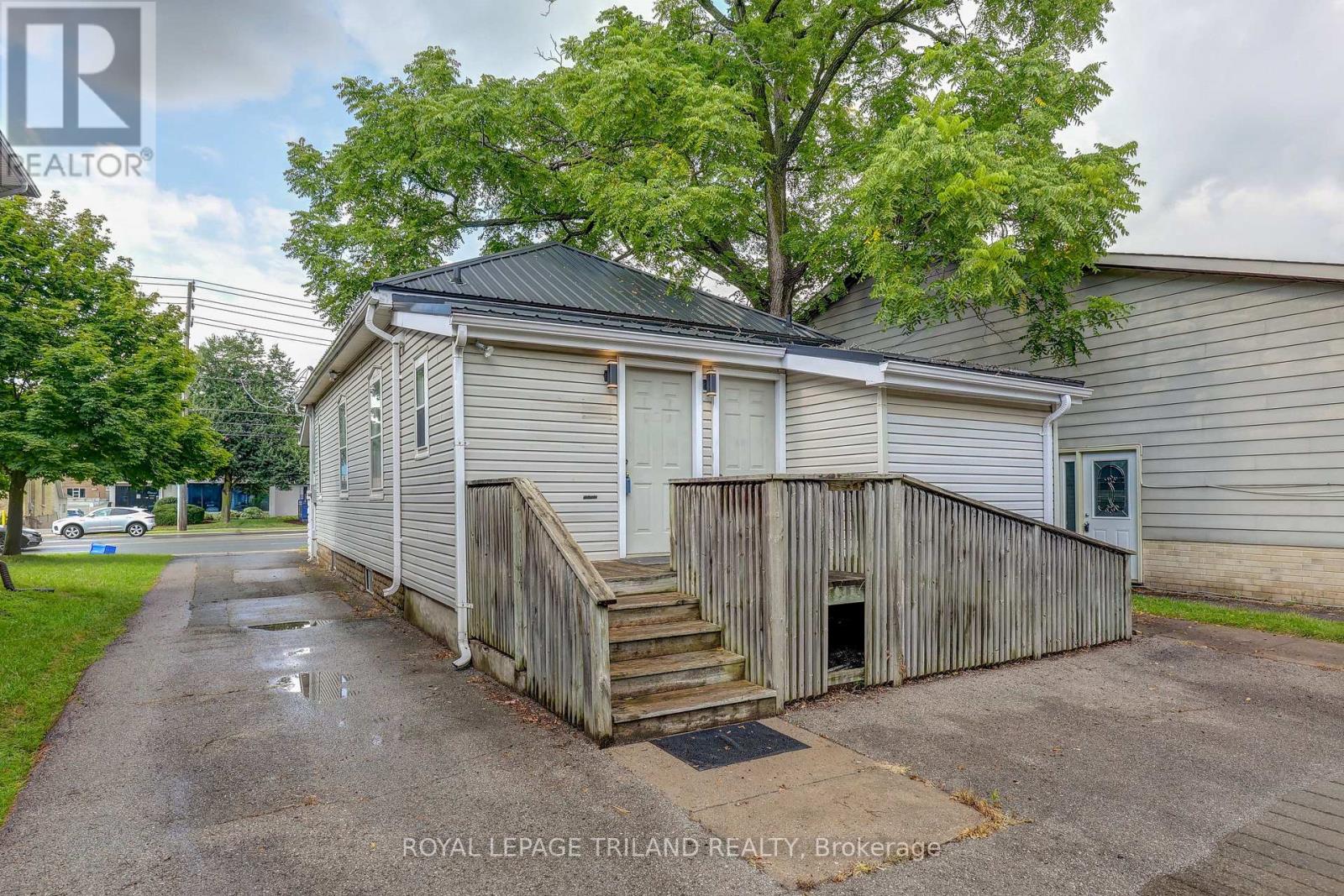 351 Oxford Street E, London East, Ontario  N6A 1V6 - Photo 6 - X12313207