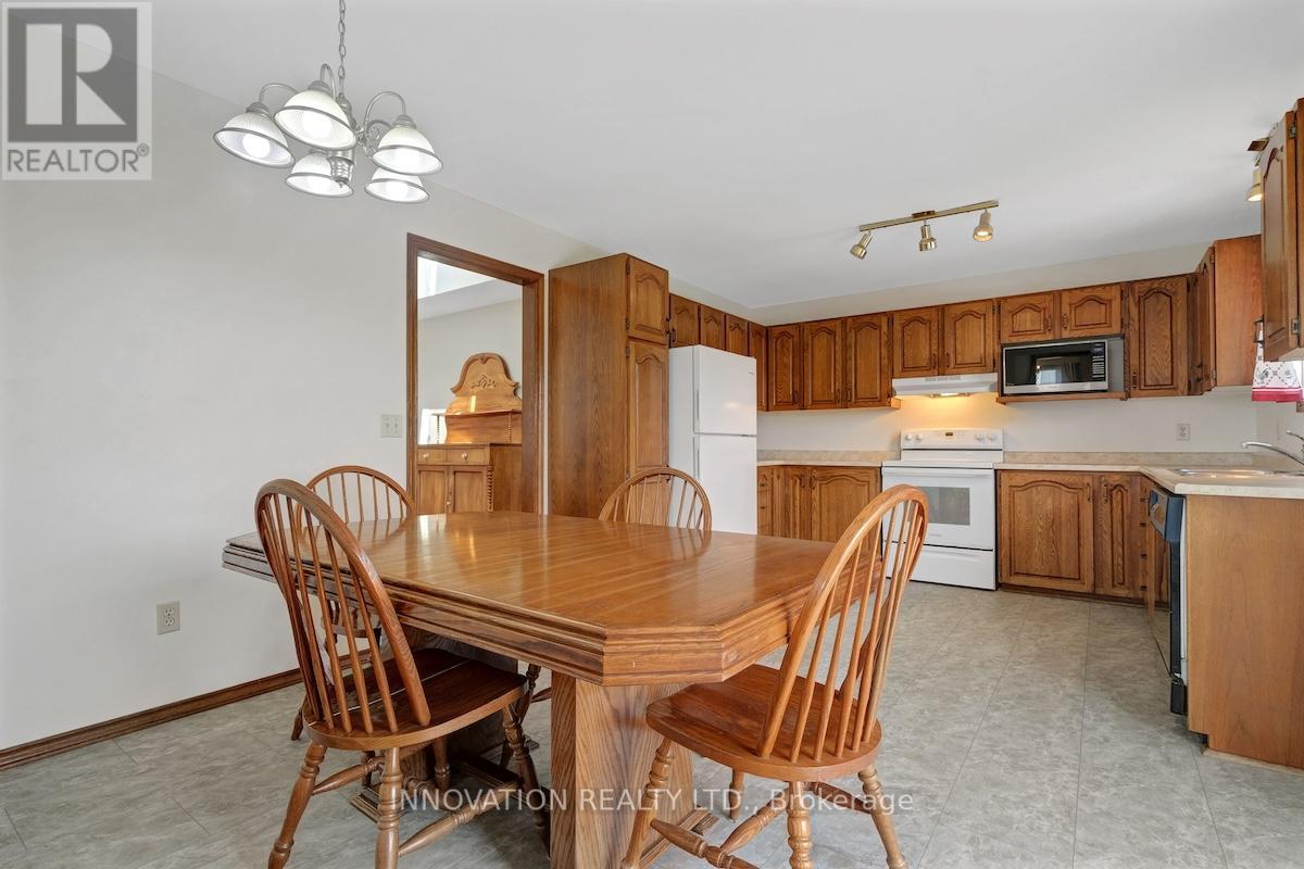 1565 Lindsay Road, North Grenville, Ontario  K0G 1S0 - Photo 18 - X12313126