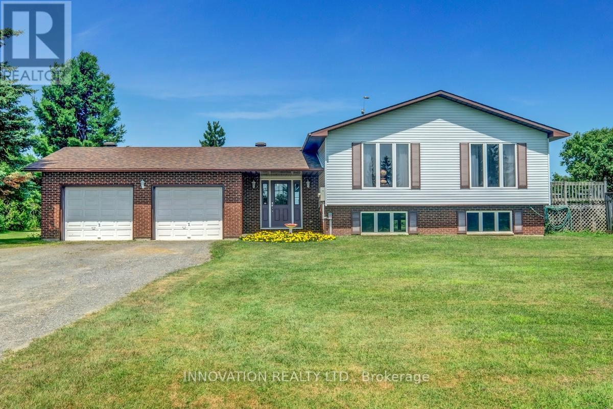 1565 Lindsay Road, North Grenville, Ontario  K0G 1S0 - Photo 3 - X12313126