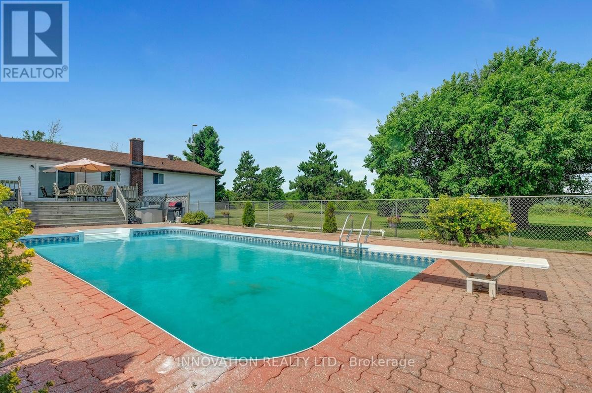 1565 Lindsay Road, North Grenville, Ontario  K0G 1S0 - Photo 35 - X12313126