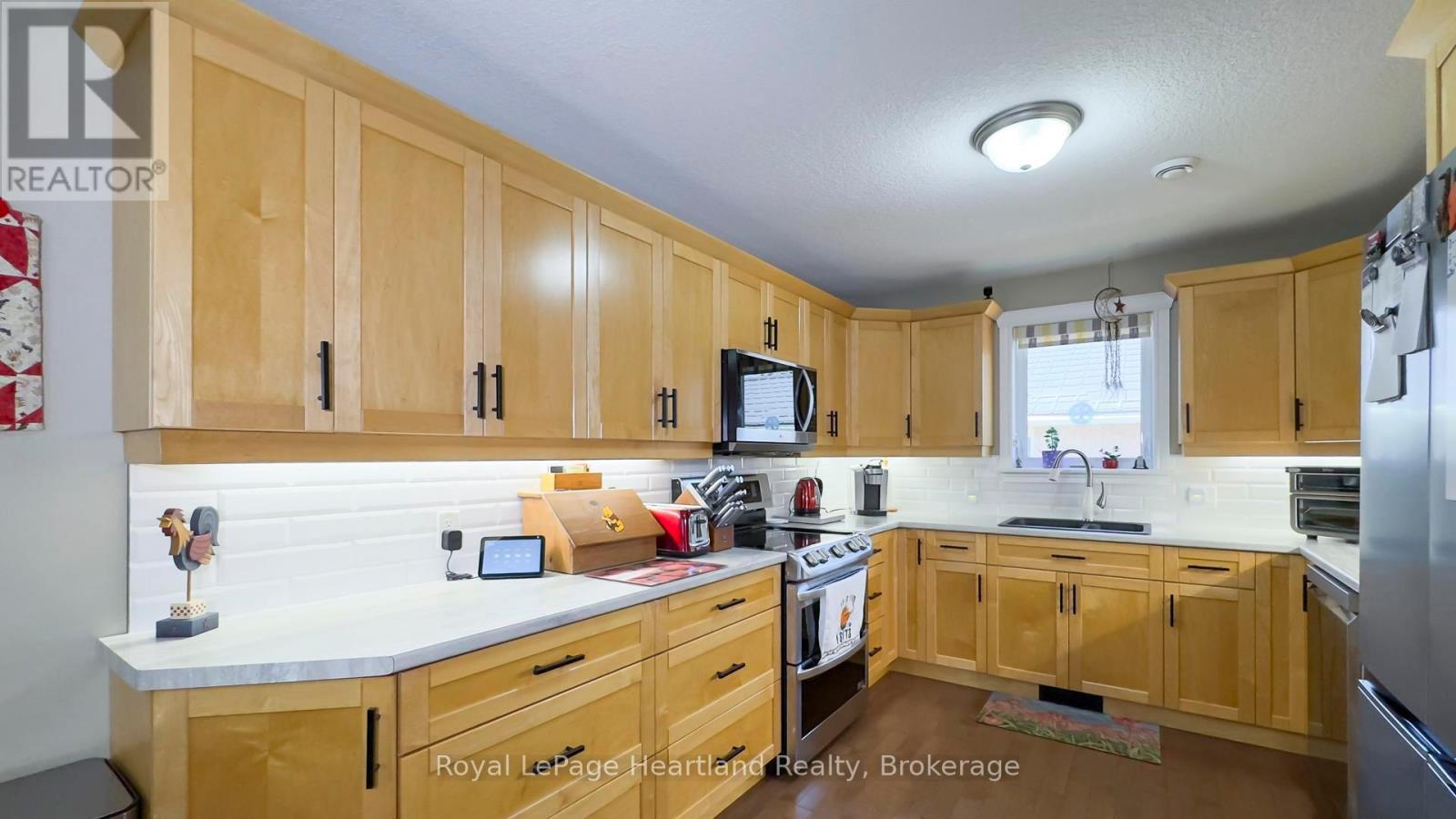 39 Balvina Drive W, Goderich, Ontario  N7A 4L2 - Photo 13 - X12313153