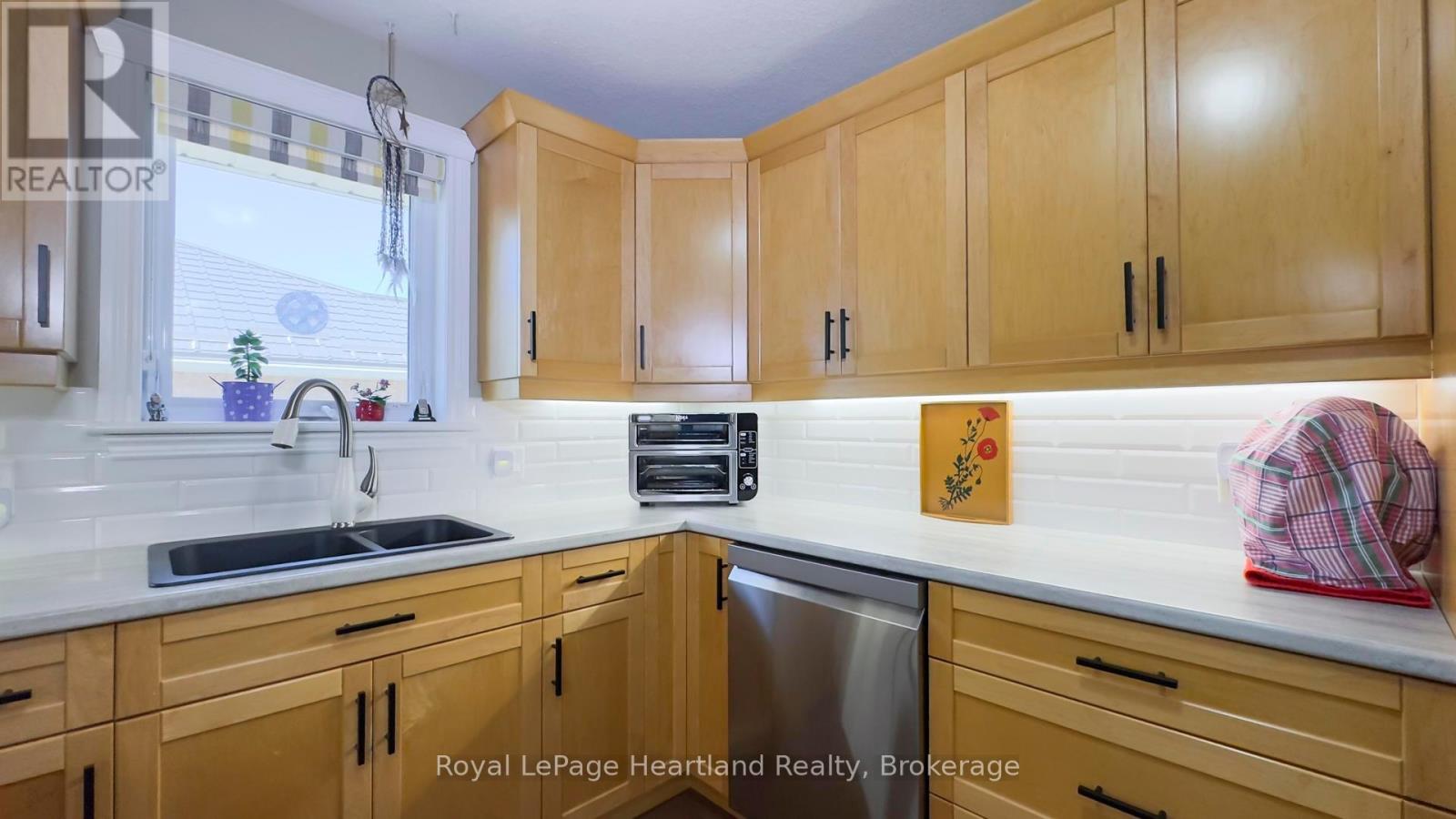 39 Balvina Drive W, Goderich, Ontario  N7A 4L2 - Photo 15 - X12313153