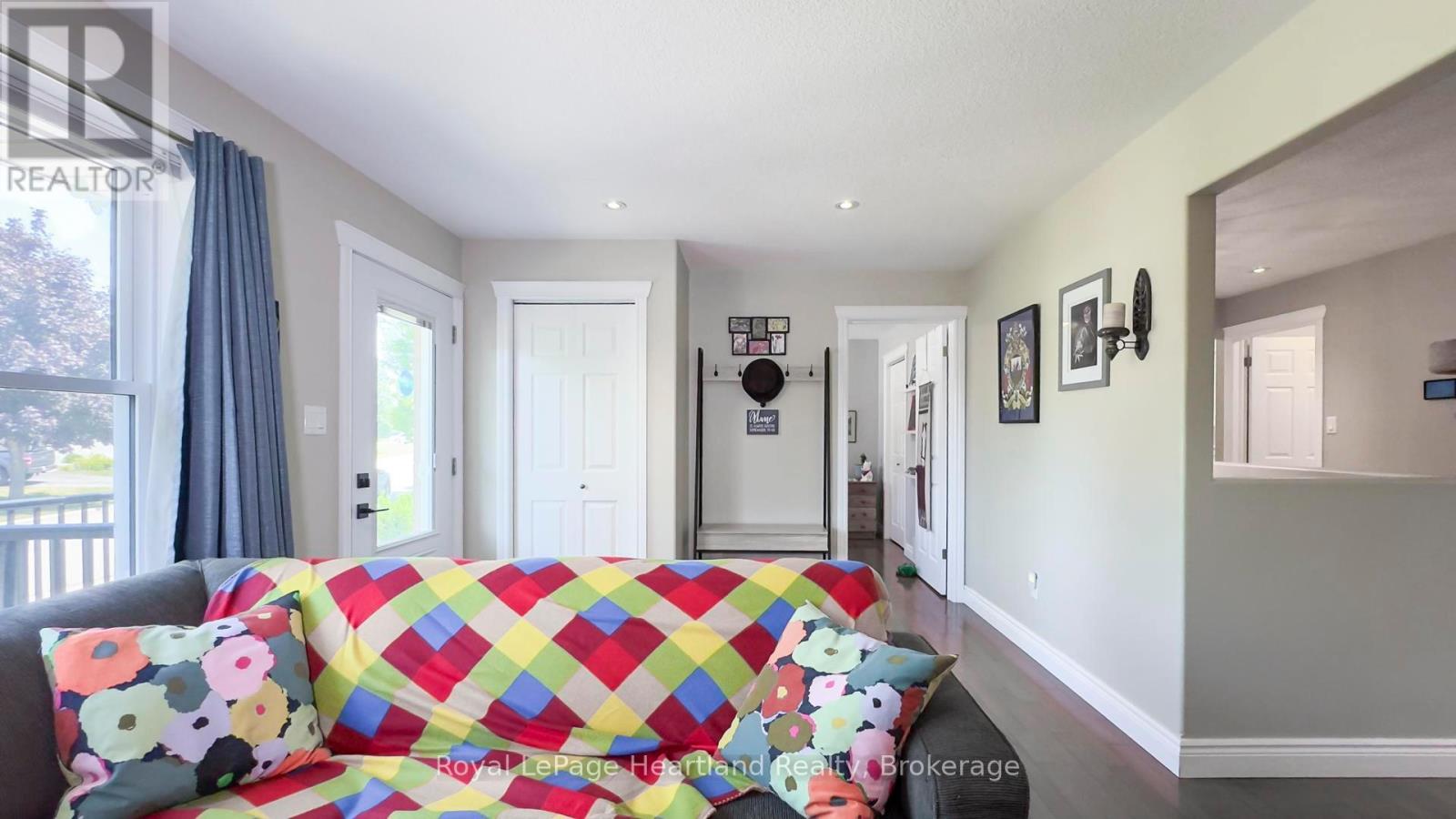 39 Balvina Drive W, Goderich, Ontario  N7A 4L2 - Photo 8 - X12313153