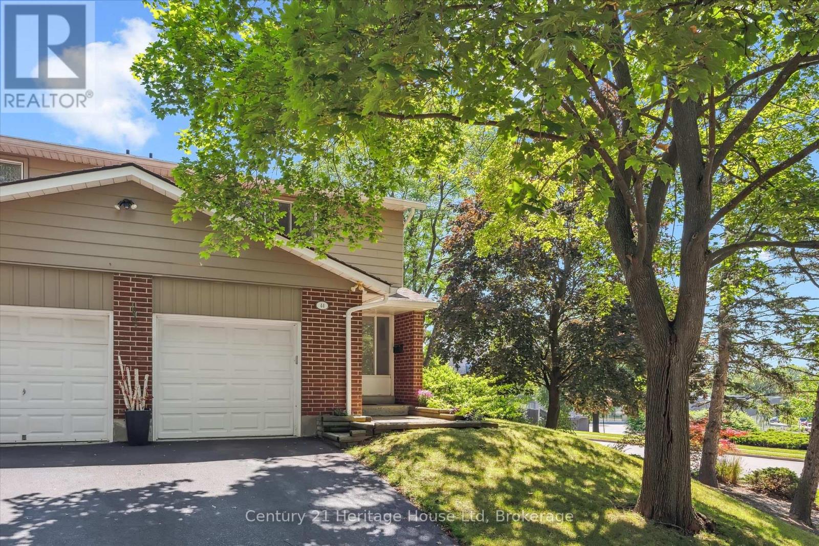 44 - 16 Hadati Road, Guelph, Ontario  N1E 6M2 - Photo 2 - X12313156