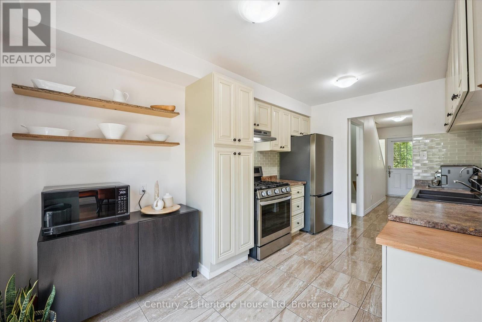 44 - 16 Hadati Road, Guelph, Ontario  N1E 6M2 - Photo 6 - X12313156