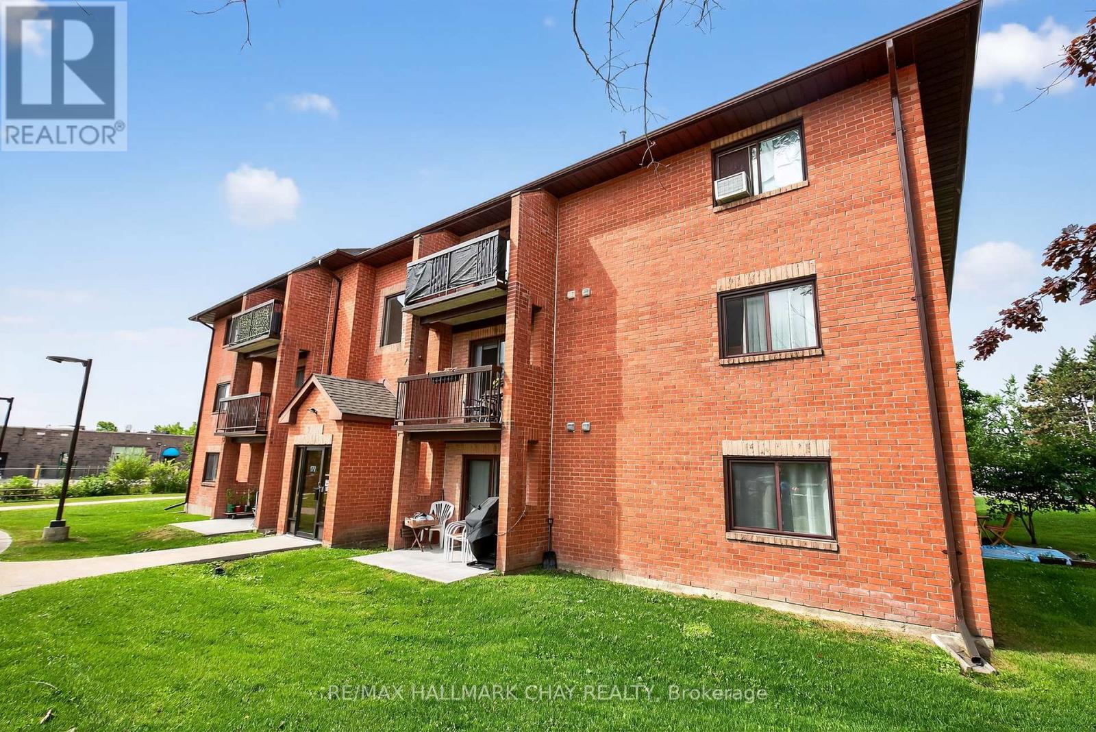 B4 - 179 Edgehill Drive, Barrie, Ontario  L4N 1L9 - Photo 3 - S12313084