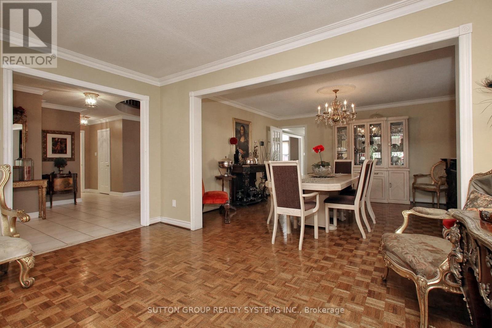 4873 Forest Hill Drive, Mississauga, Ontario  L5M 5B1 - Photo 15 - W12313063