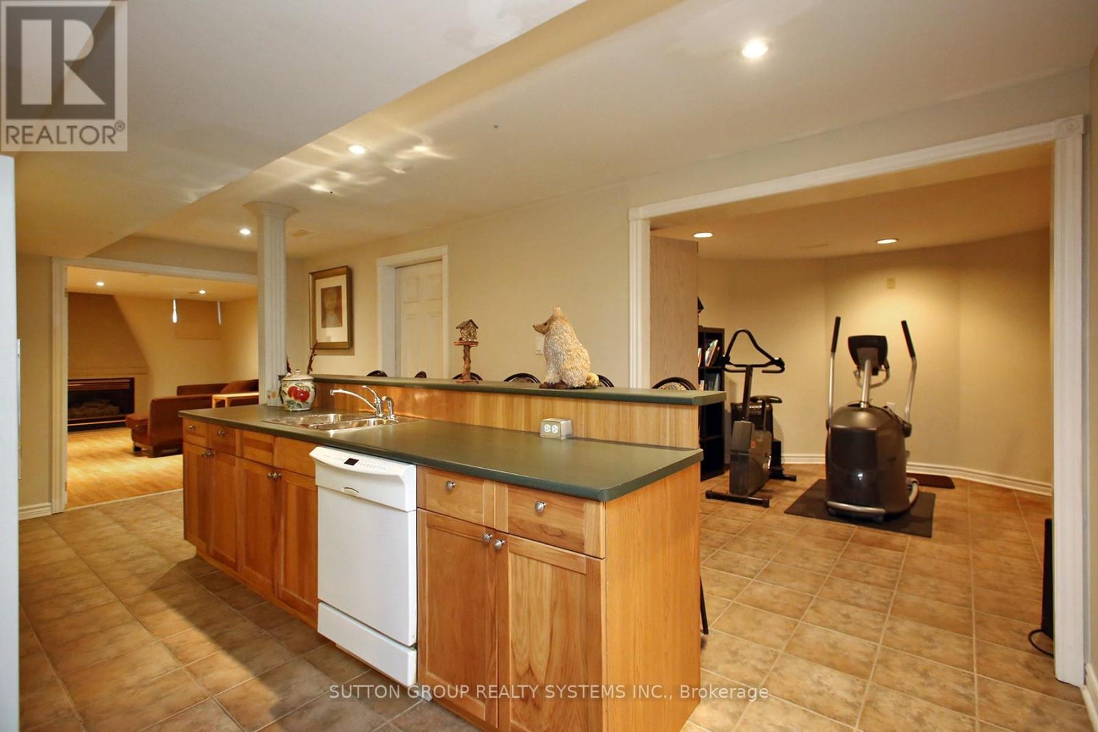 4873 Forest Hill Drive, Mississauga, Ontario  L5M 5B1 - Photo 32 - W12313063