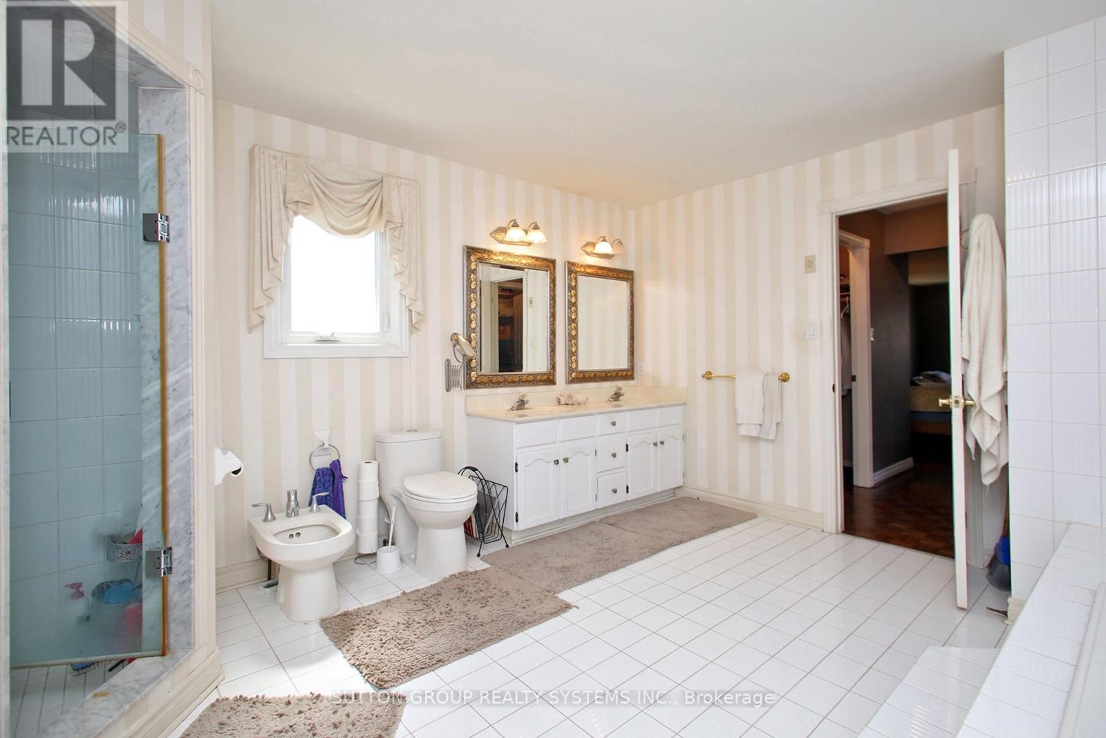 4873 Forest Hill Drive, Mississauga, Ontario  L5M 5B1 - Photo 38 - W12313063