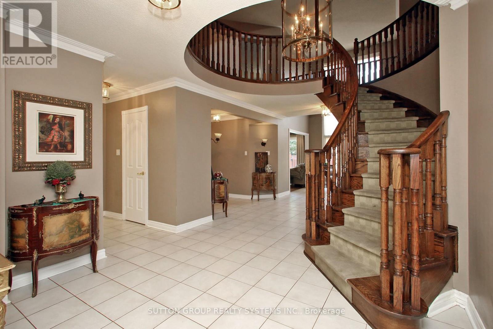 4873 Forest Hill Drive, Mississauga, Ontario  L5M 5B1 - Photo 7 - W12313063