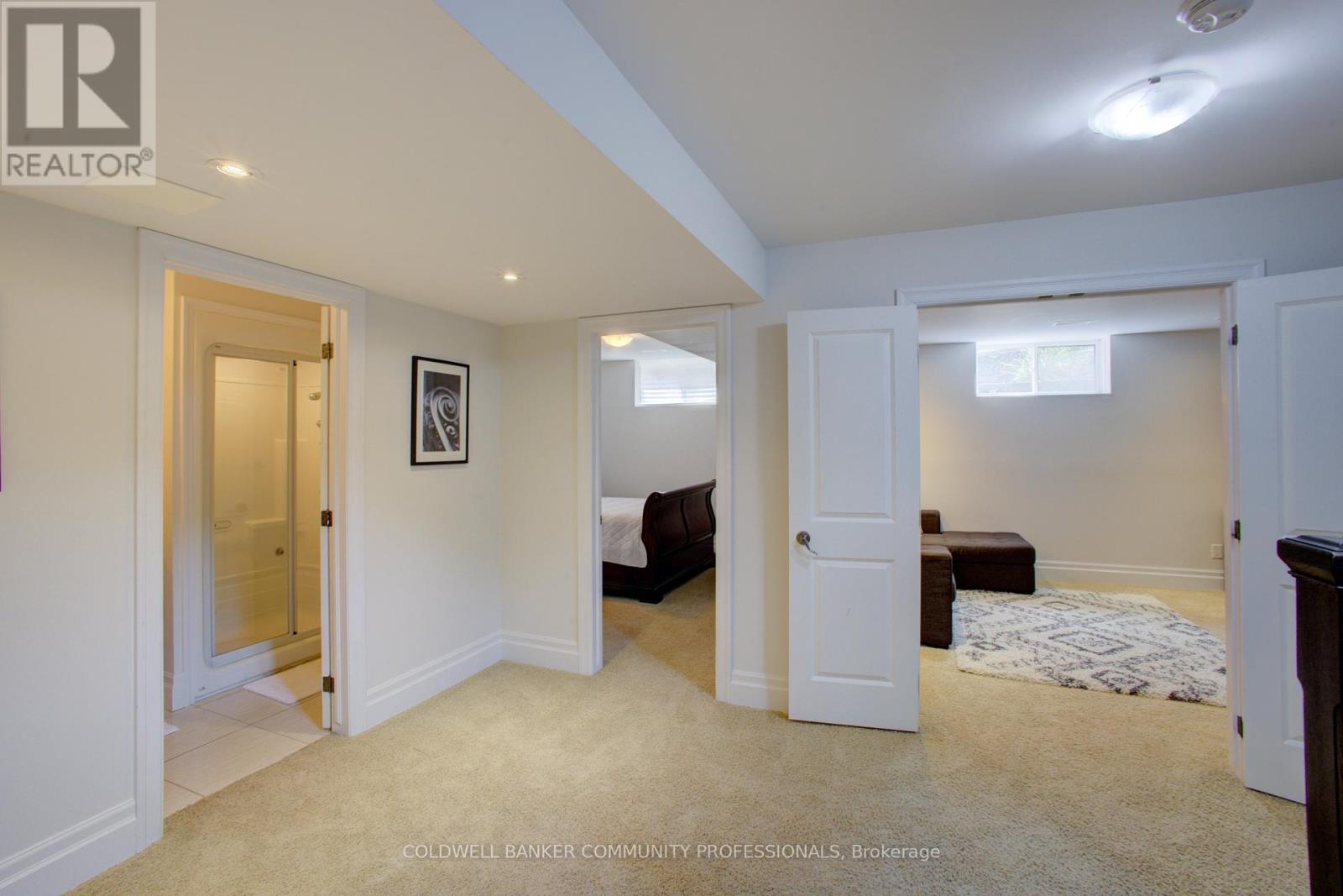 991 Glenwood Avenue, Burlington, Ontario  L7T 2K1 - Photo 32 - W12313102