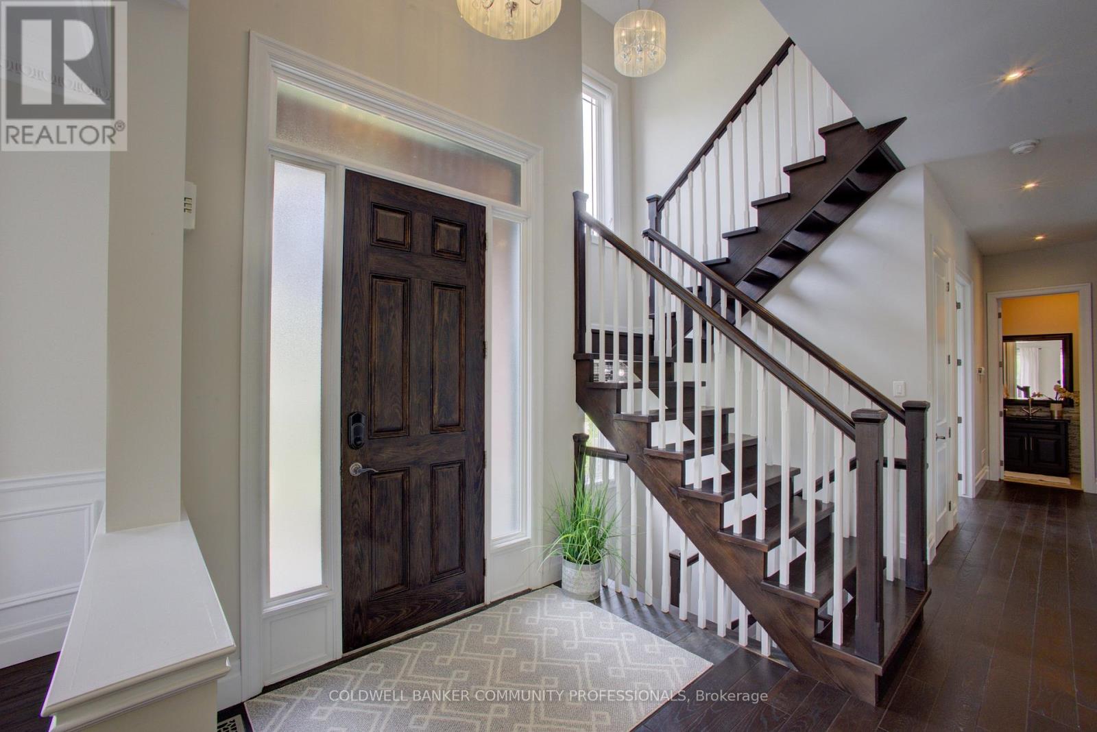 991 Glenwood Avenue, Burlington, Ontario  L7T 2K1 - Photo 9 - W12313102