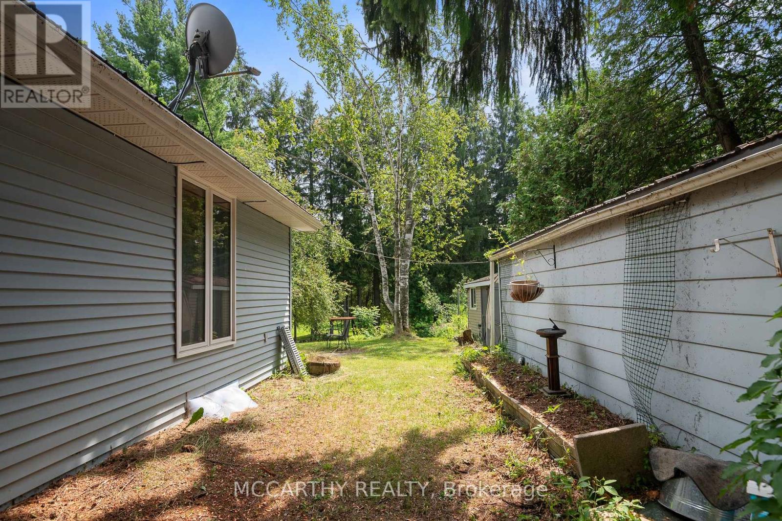 21 Mccutcheon Road, Mulmur, Ontario  L9V 3E8 - Photo 9 - X12313094