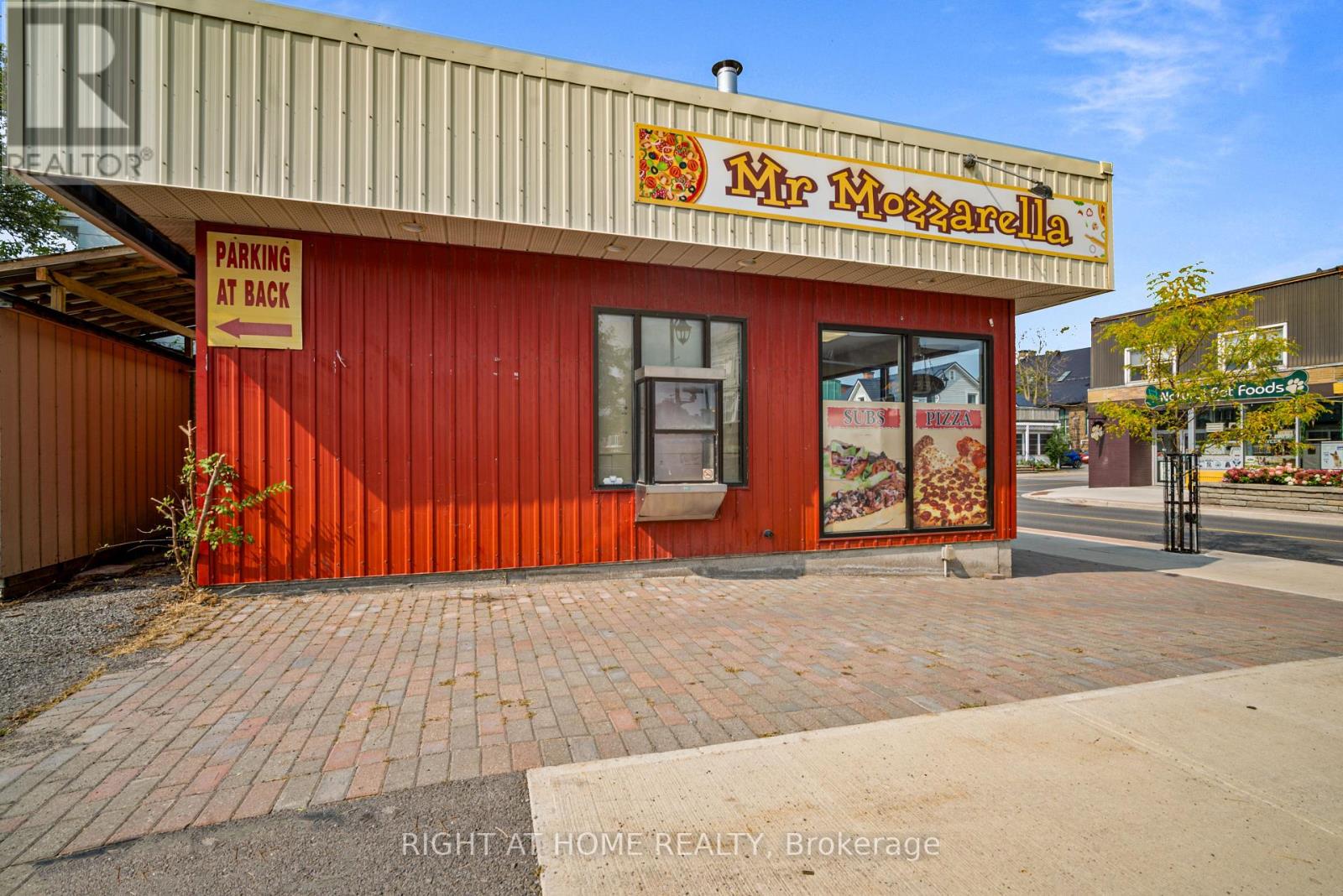 58 Bridge Street, Carleton Place, Ontario K7C 2V3 - Photo 4 - X12285523