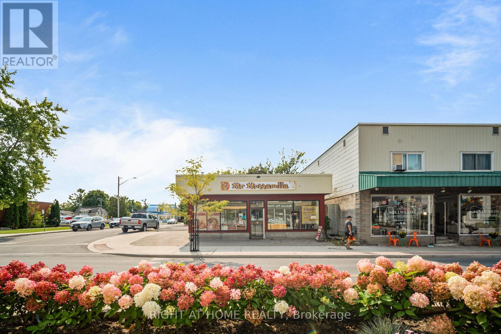 58 Bridge Street, Carleton Place, Ontario K7C 2V3 - Photo 3 - X12285523