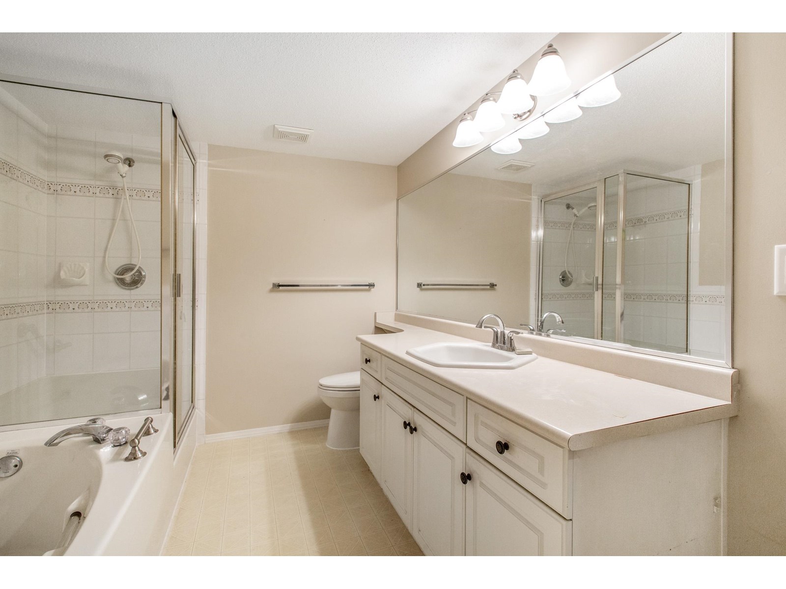212 13888 70 Avenue, Surrey, British Columbia  V3W 0R8 - Photo 21 - R3031477