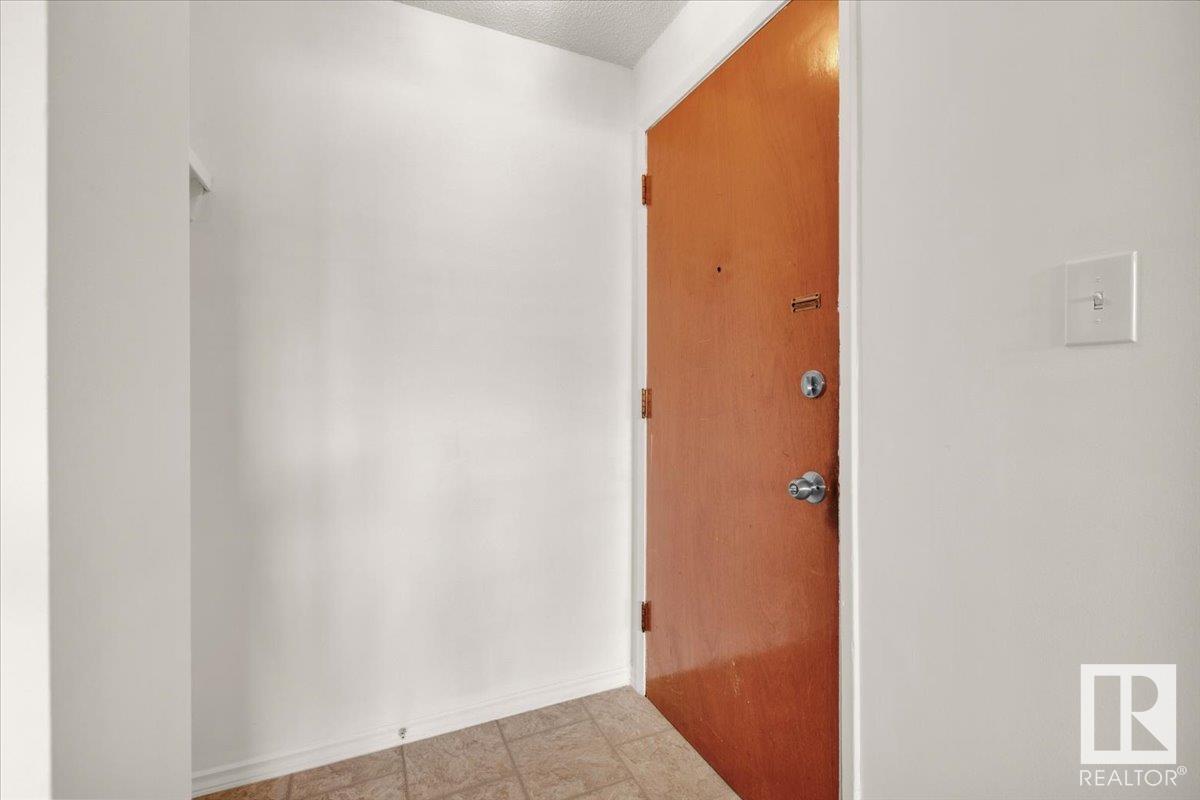 Property at #3 5635 105 ST NW image 4
