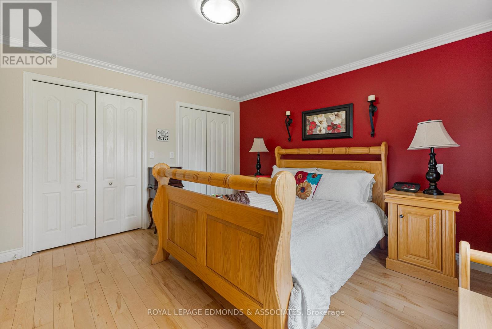 220 Bardis Drive, Laurentian Valley, Ontario  K8B 1C1 - Photo 24 - X12313283