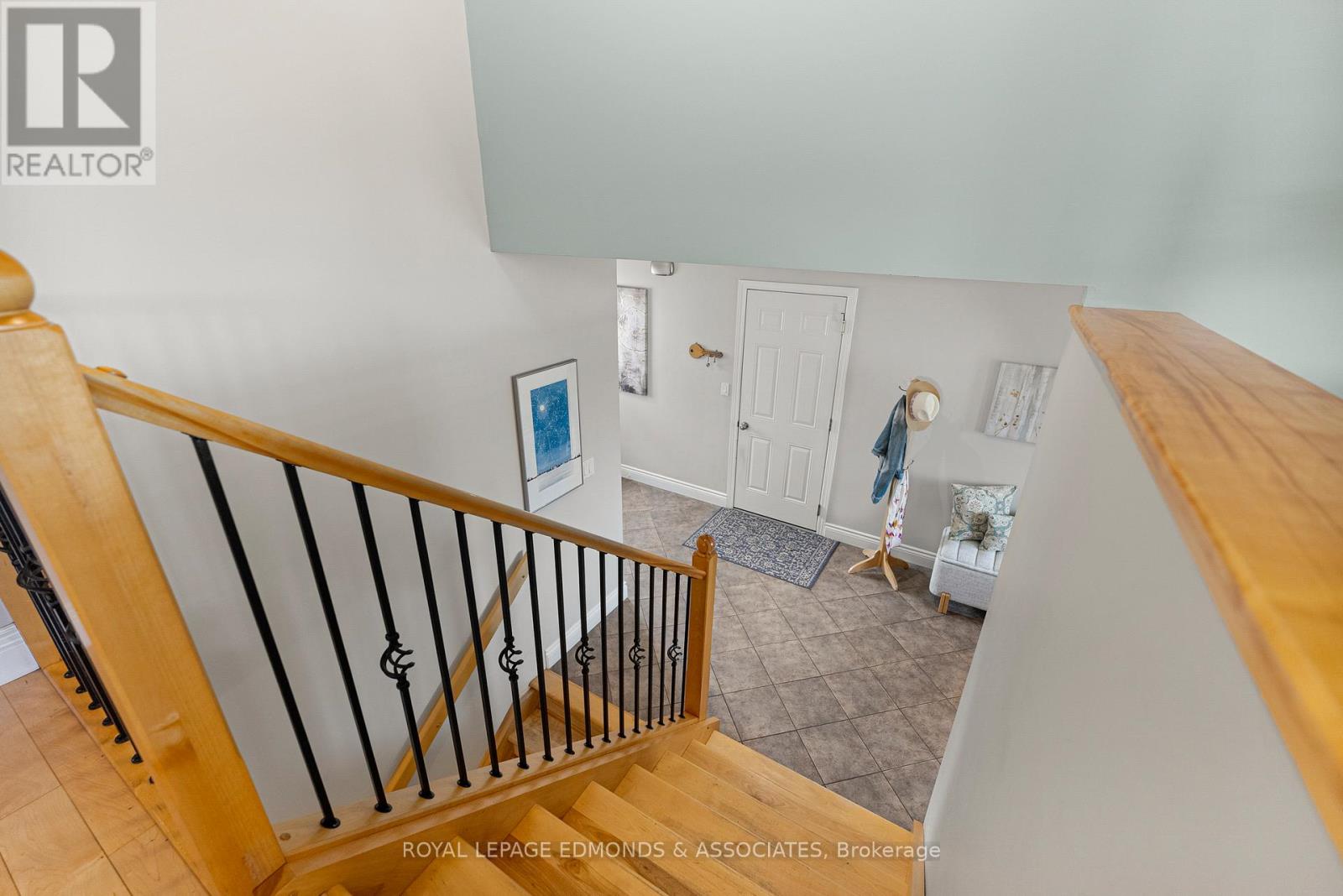 220 Bardis Drive, Laurentian Valley, Ontario  K8B 1C1 - Photo 25 - X12313283