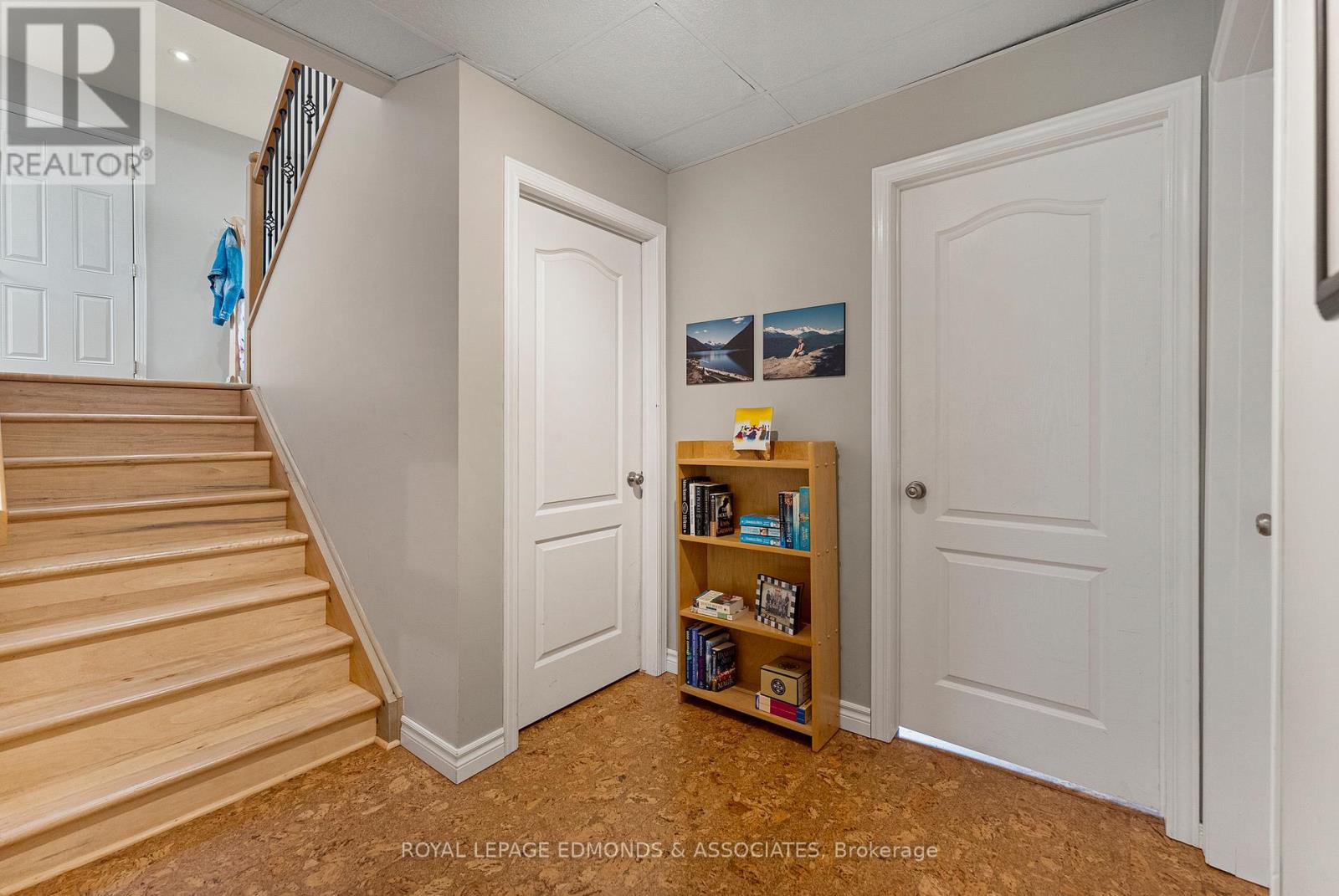 220 Bardis Drive, Laurentian Valley, Ontario  K8B 1C1 - Photo 26 - X12313283