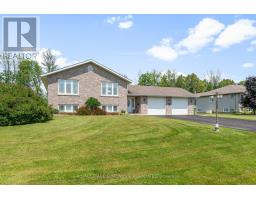 220 BARDIS DRIVE, Laurentian Valley, Ontario