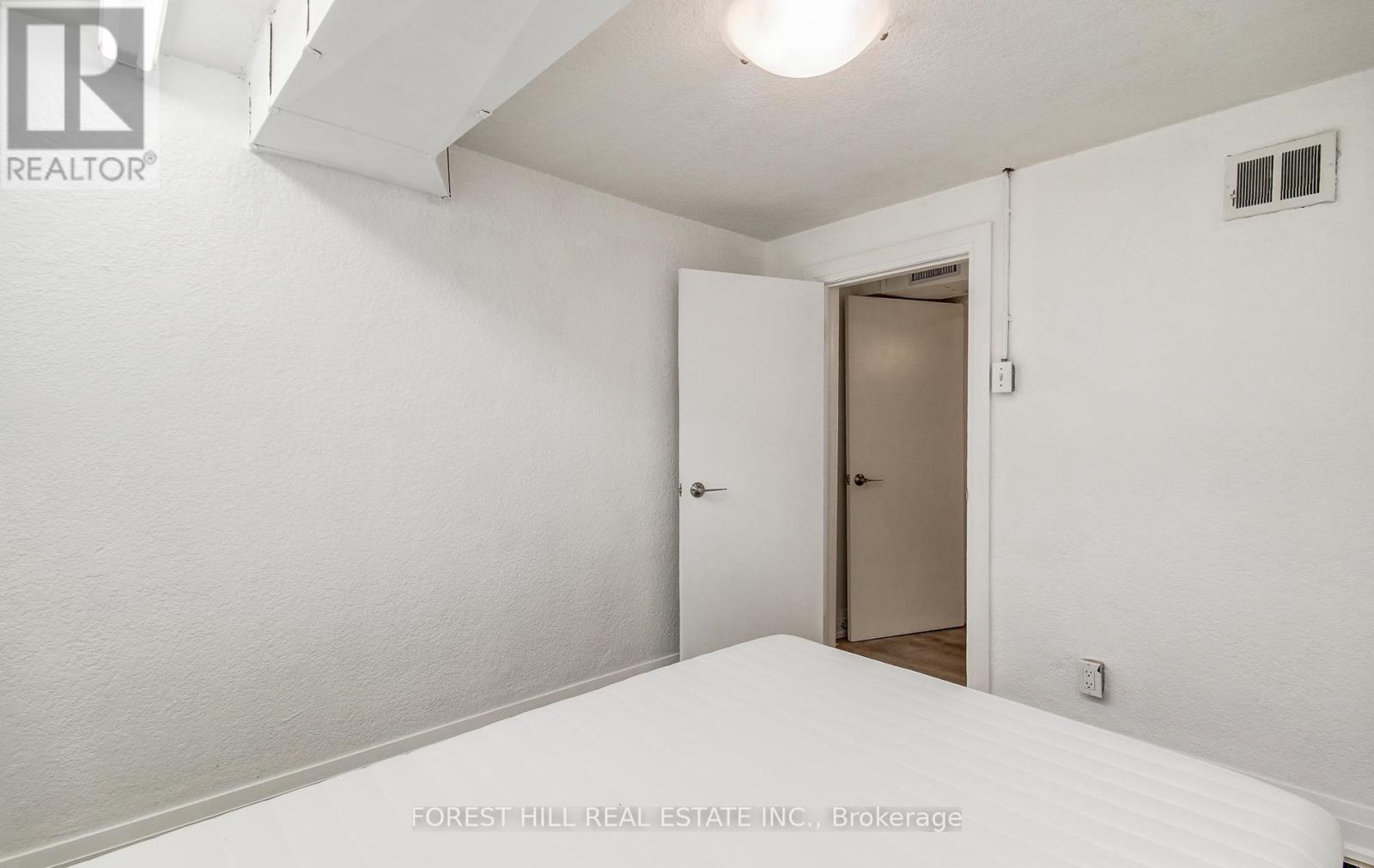 Lower - 32 Laurelcrest Avenue, Toronto, Ontario  M3H 2A4 - Photo 12 - C12313118