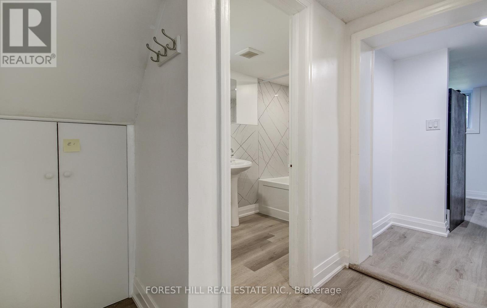 Lower - 32 Laurelcrest Avenue, Toronto, Ontario  M3H 2A4 - Photo 13 - C12313118