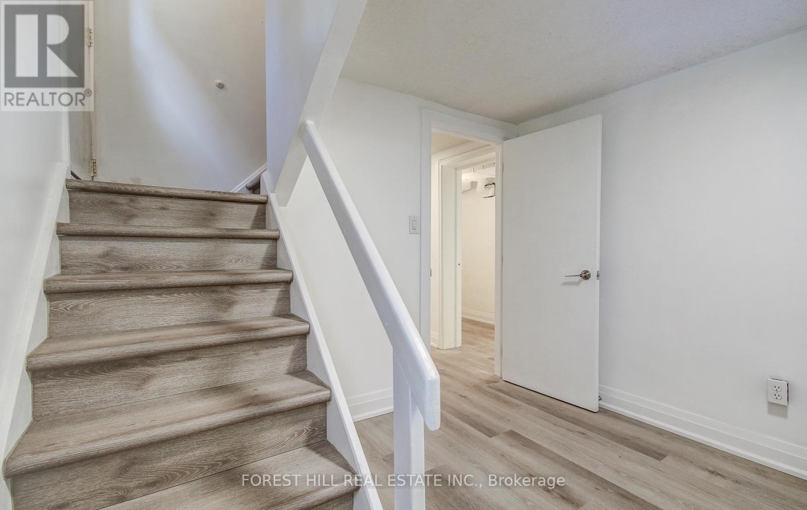Lower - 32 Laurelcrest Avenue, Toronto, Ontario  M3H 2A4 - Photo 4 - C12313118