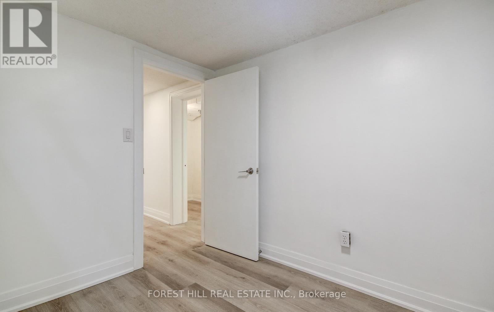 Lower - 32 Laurelcrest Avenue, Toronto, Ontario  M3H 2A4 - Photo 6 - C12313118