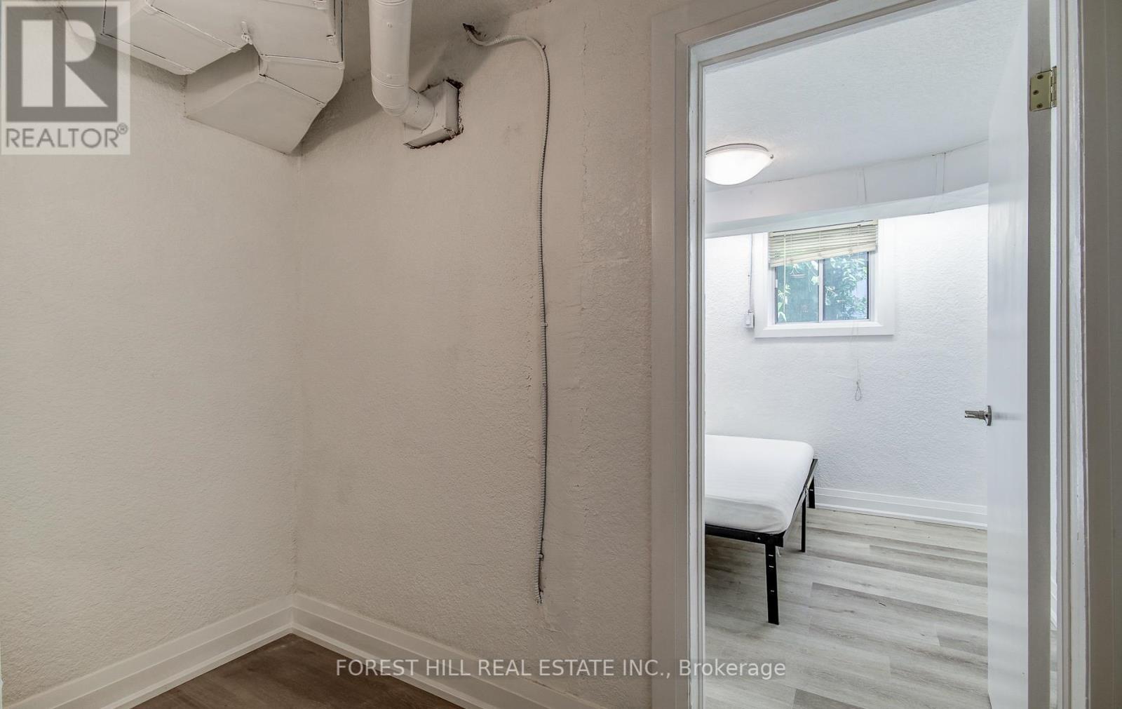 Lower - 32 Laurelcrest Avenue, Toronto, Ontario  M3H 2A4 - Photo 9 - C12313118