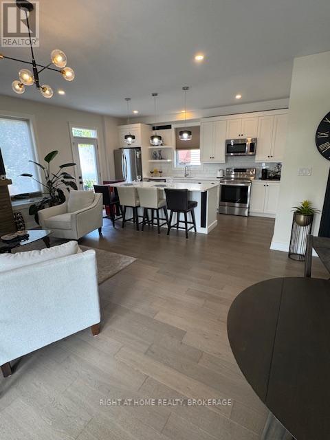 1 Princeton Common, St. Catharines, Ontario  L2N 2H2 - Photo 3 - X12294509