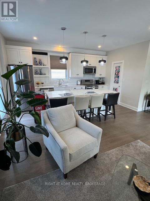 1 Princeton Common, St. Catharines, Ontario  L2N 2H2 - Photo 6 - X12294509