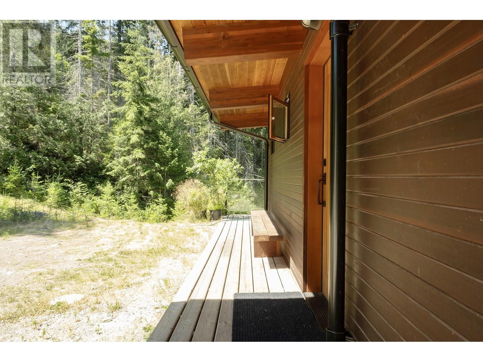 6290 Maple Road, Egmont, British Columbia  V0N 1N0 - Photo 31 - R3031685