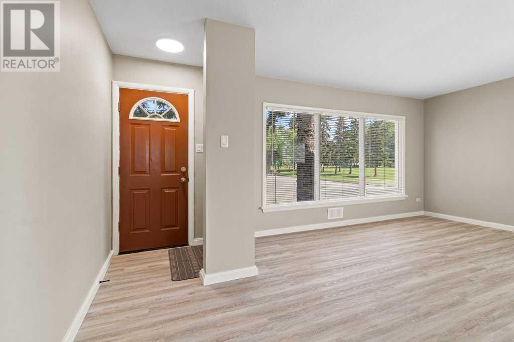 Property at 4001 51 A Street image 4