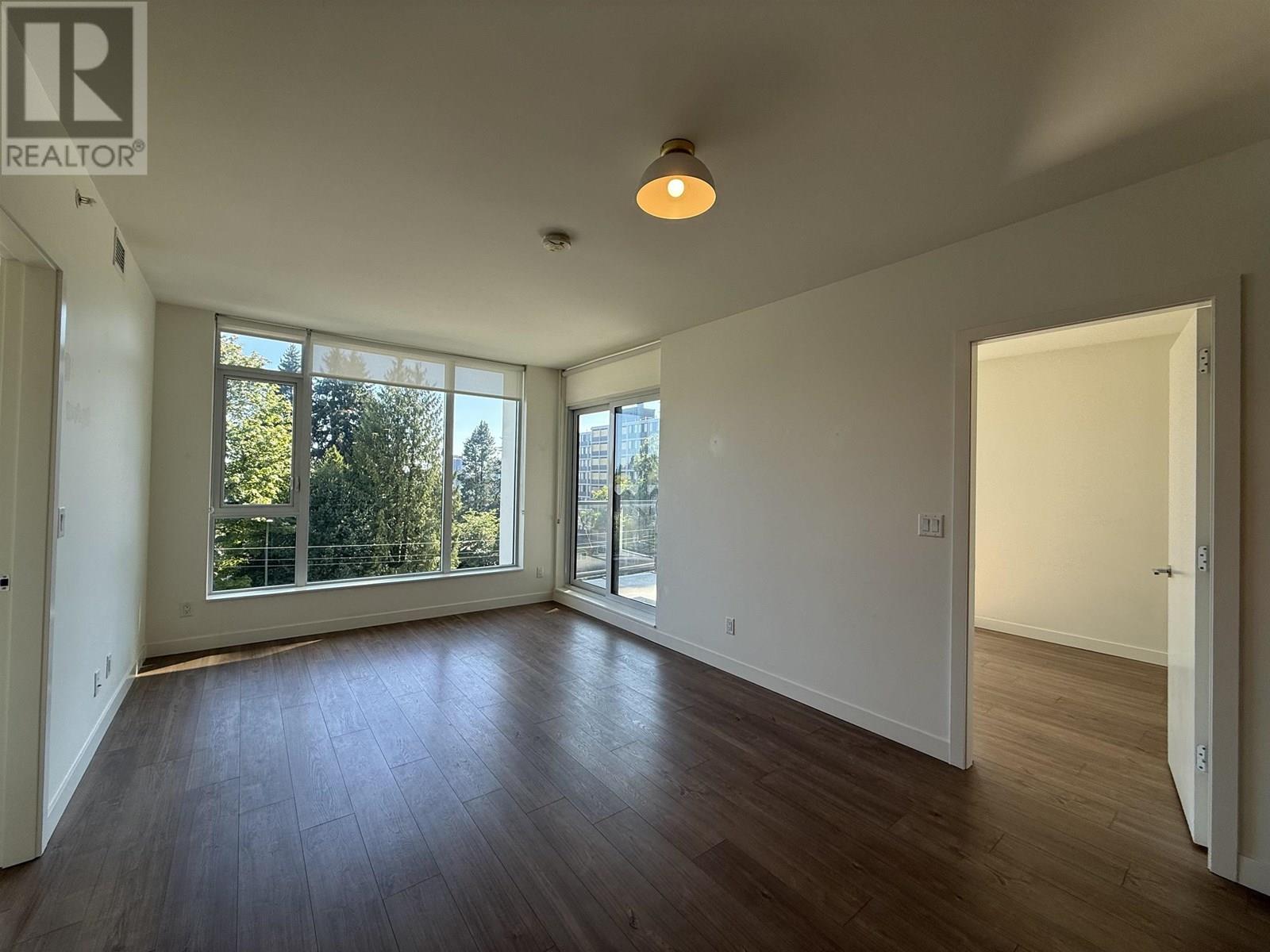 307 585 Austin Avenue, Coquitlam, British Columbia  V3K 0G6 - Photo 3 - R3028991