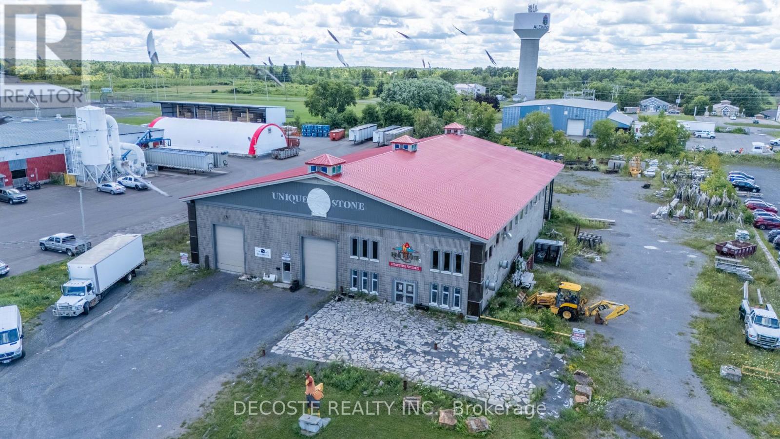 240 Macdonald Boulevard, North Glengarry, Ontario  K0C 1A0 - Photo 4 - X12313226