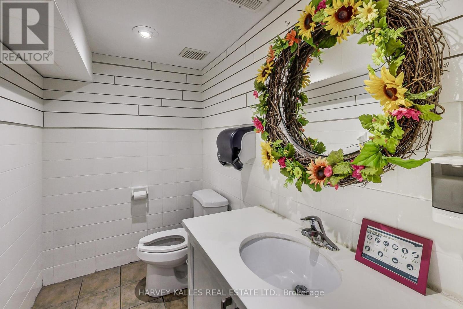 395 Keele Street, Toronto, Ontario  M6P 2K9 - Photo 10 - W12313169