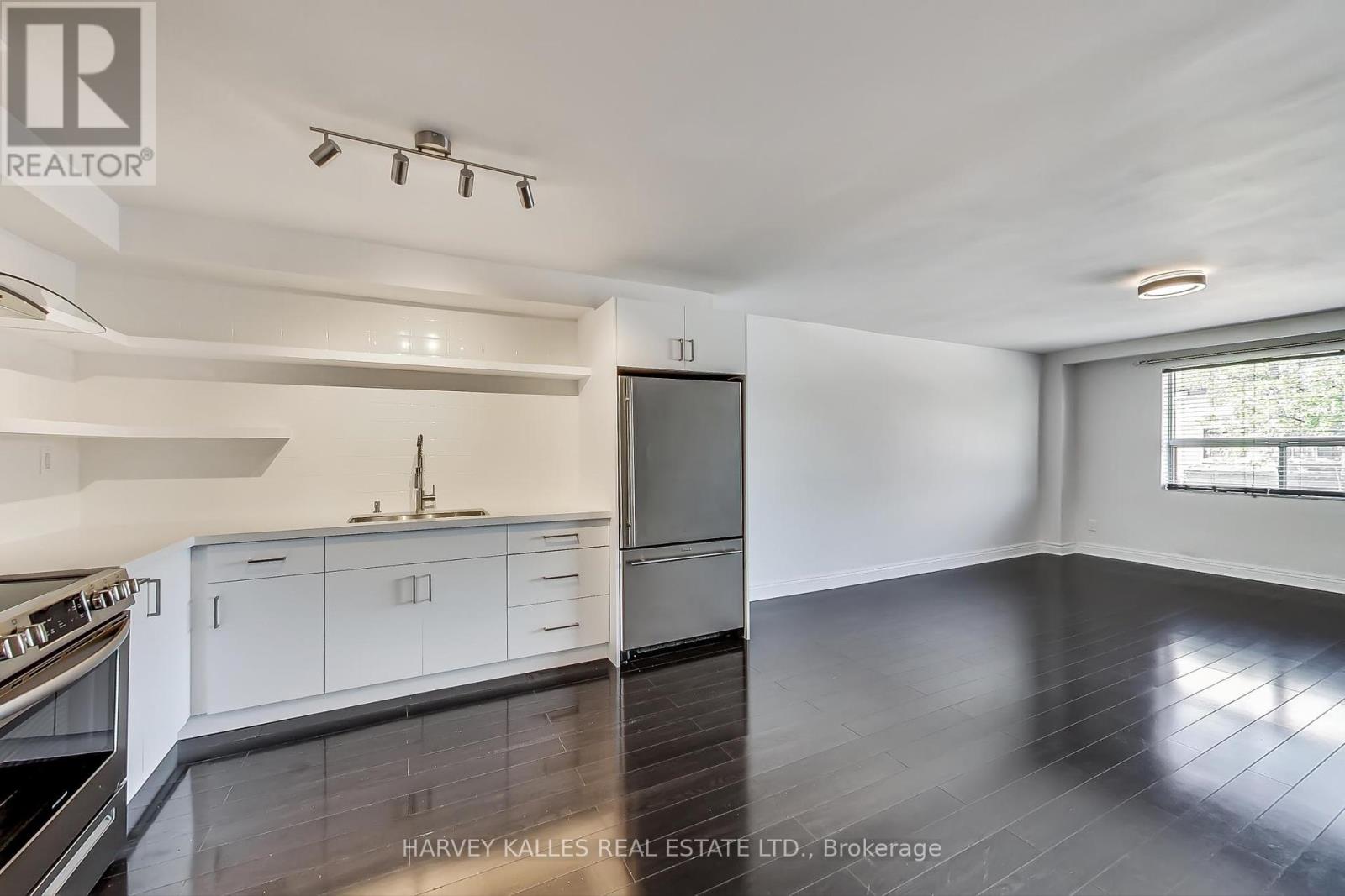 395 Keele Street, Toronto, Ontario  M6P 2K9 - Photo 16 - W12313169