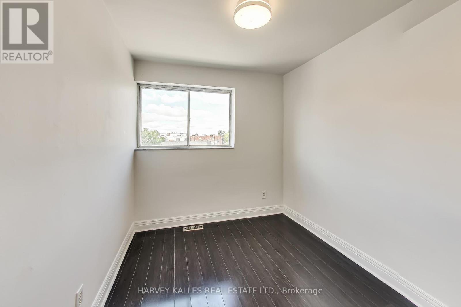 395 Keele Street, Toronto, Ontario  M6P 2K9 - Photo 18 - W12313169