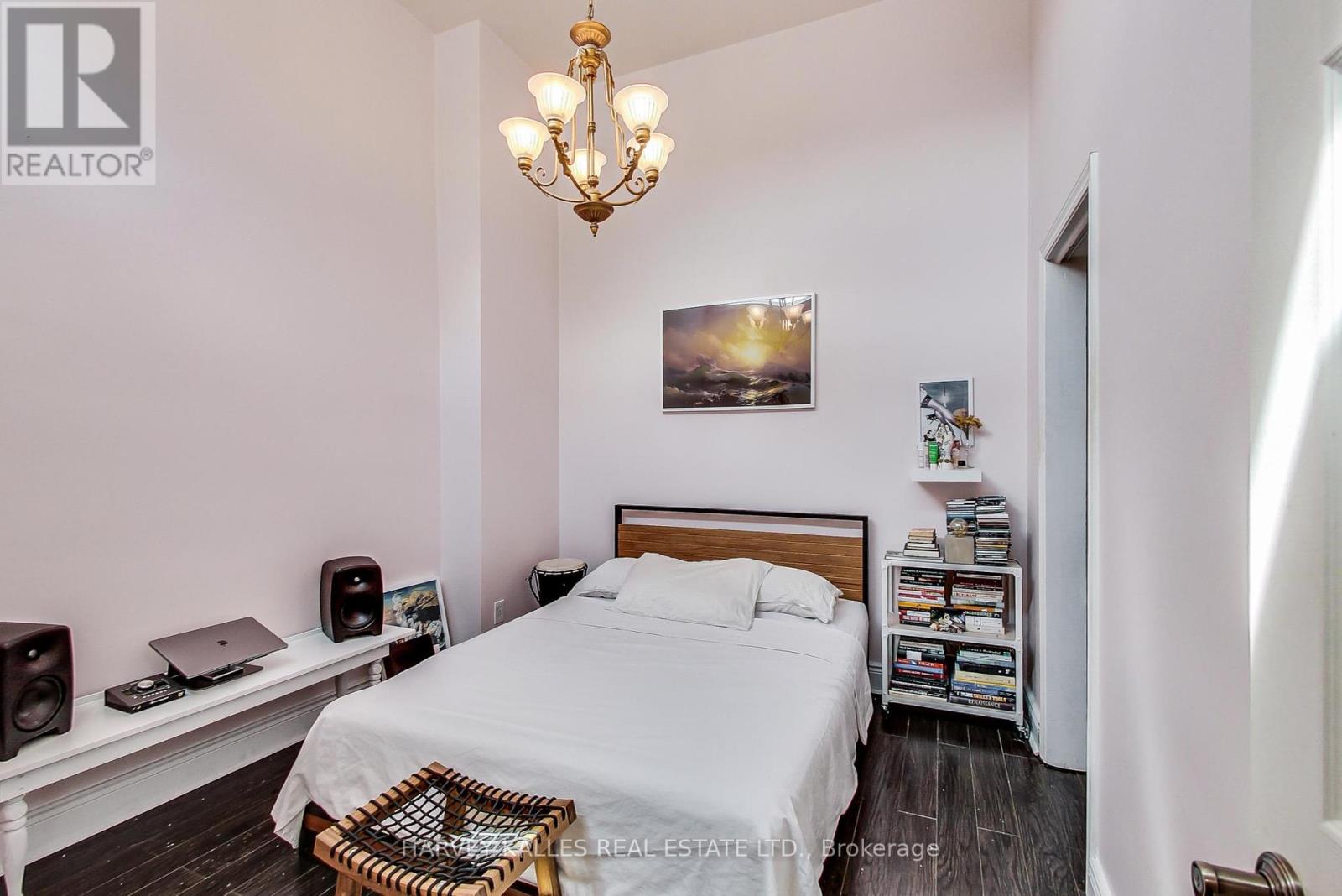 395 Keele Street, Toronto, Ontario  M6P 2K9 - Photo 30 - W12313169