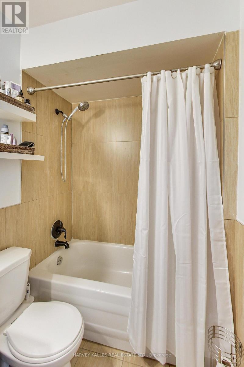 395 Keele Street, Toronto, Ontario  M6P 2K9 - Photo 34 - W12313169