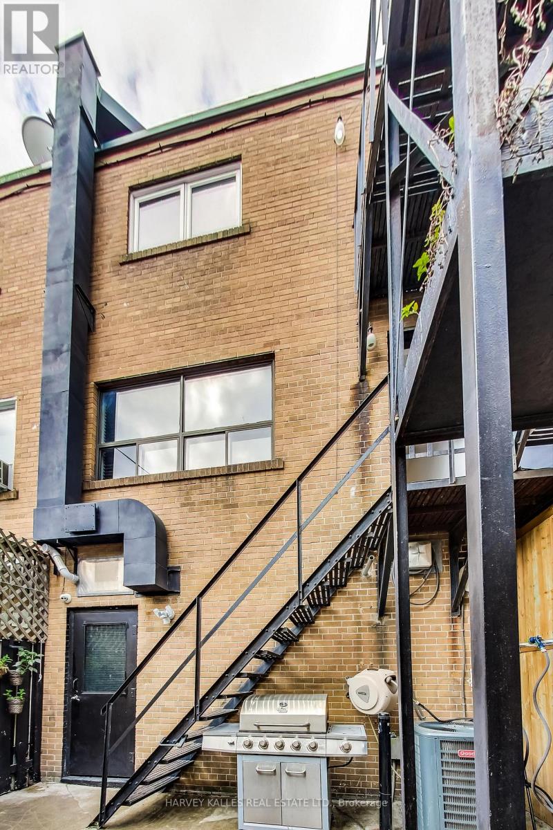 395 Keele Street, Toronto, Ontario  M6P 2K9 - Photo 35 - W12313169