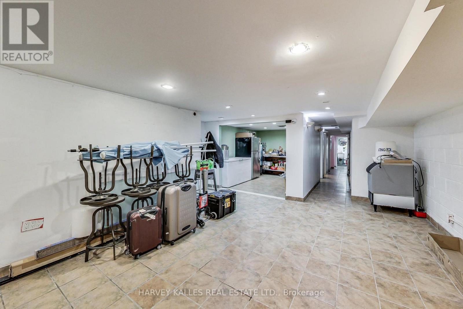395 Keele Street, Toronto, Ontario  M6P 2K9 - Photo 5 - W12313169